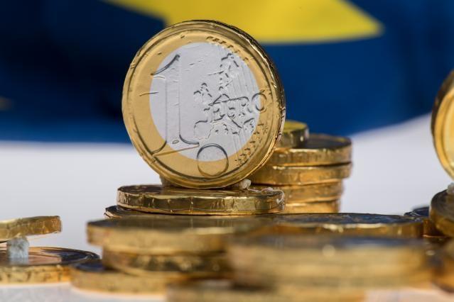 Euro with miniature figurines